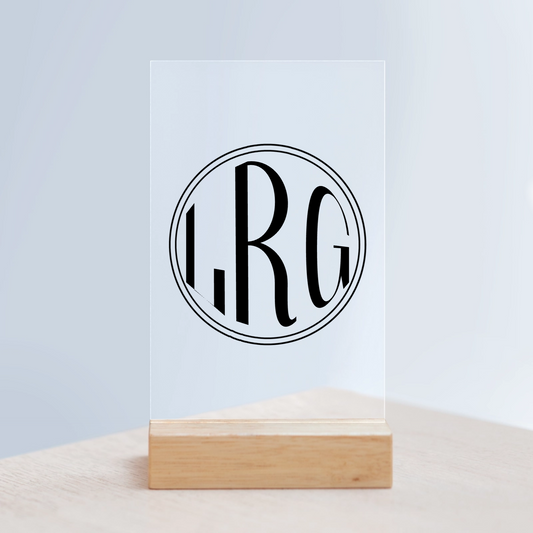Kreisförmiges Monogramm Acrylschild mit Holzständer