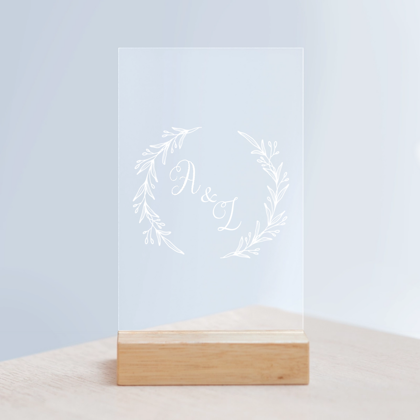 Initialen Acrylschild mit Holzständer
