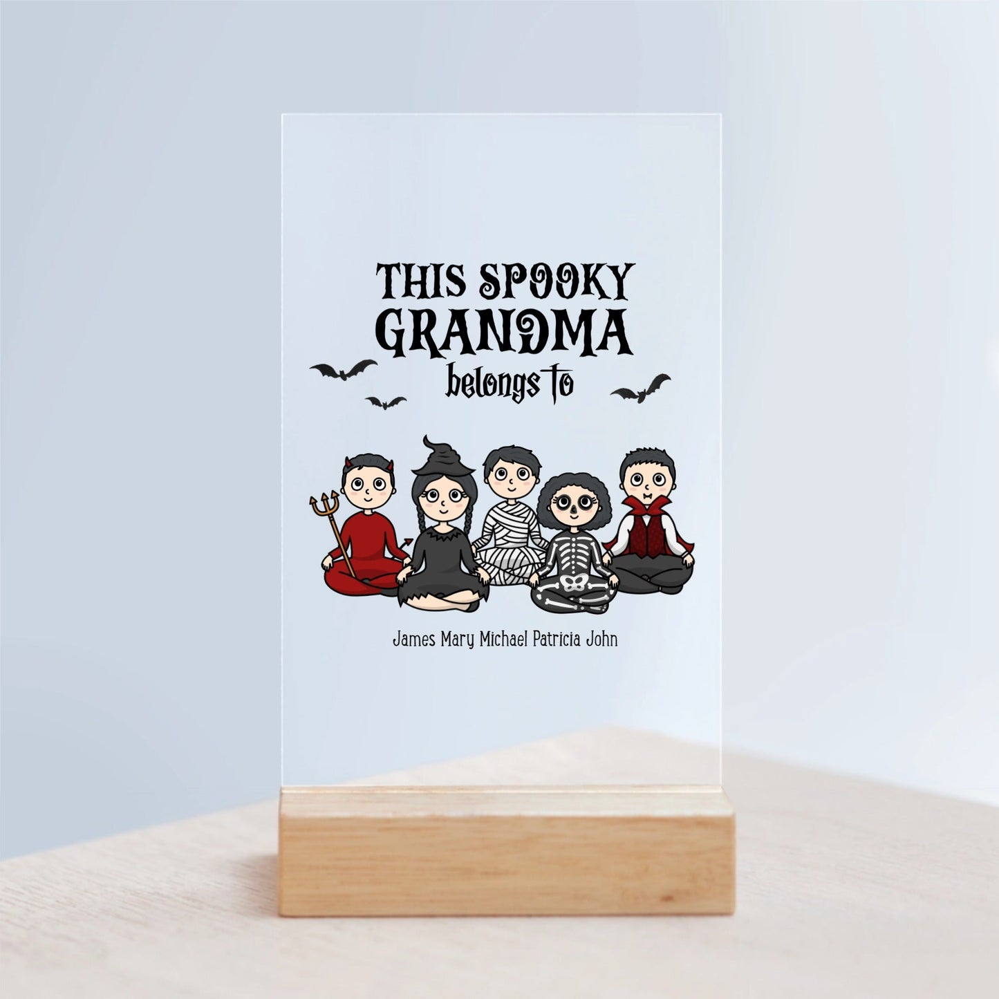 Dieses gruselige Oma gehört zu Halloween Acrylschild mit Holzständer