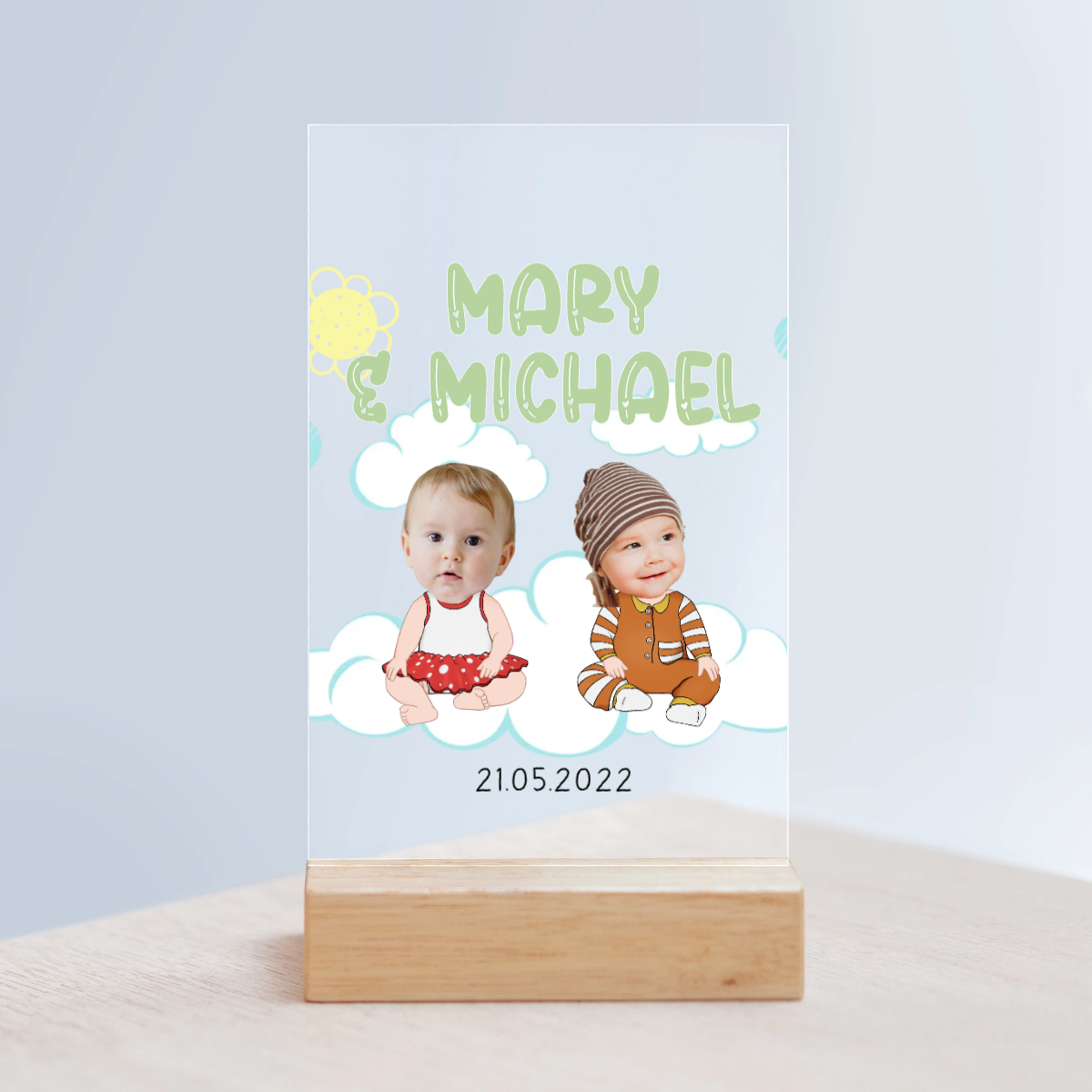 Babygesicht Ausschnitt Acrylschild mit Holzständer
